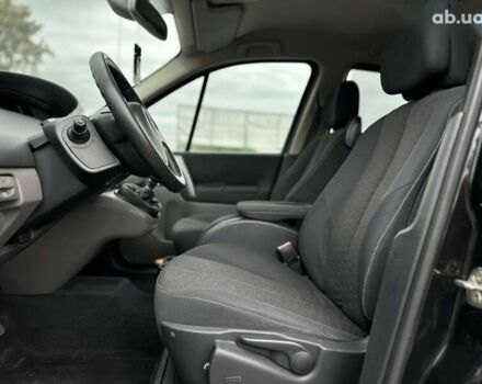 Рено Гранд Сценик, объемом двигателя 2 л и пробегом 211 тыс. км за 5900 $, фото 24 на Automoto.ua