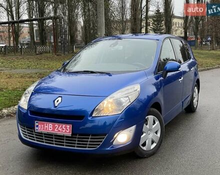 Рено Гранд Сценик, объемом двигателя 2 л и пробегом 200 тыс. км за 7999 $, фото 2 на Automoto.ua