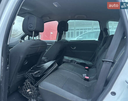 Рено Гранд Сценик, объемом двигателя 0 л и пробегом 134 тыс. км за 4950 $, фото 11 на Automoto.ua