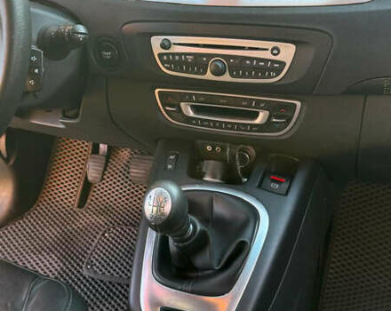 Рено Гранд Сценик, объемом двигателя 1.9 л и пробегом 250 тыс. км за 6950 $, фото 12 на Automoto.ua