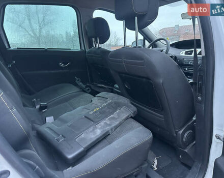 Рено Гранд Сценик, объемом двигателя 0 л и пробегом 134 тыс. км за 4950 $, фото 12 на Automoto.ua