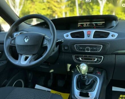 Рено Гранд Сценік, об'ємом двигуна 1.9 л та пробігом 230 тис. км за 7499 $, фото 11 на Automoto.ua
