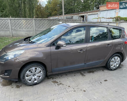 Рено Гранд Сценик, объемом двигателя 1.46 л и пробегом 208 тыс. км за 6400 $, фото 5 на Automoto.ua