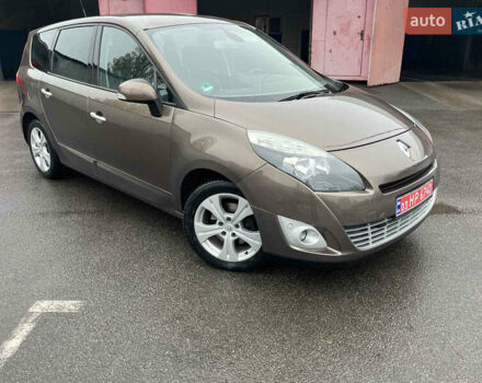 Рено Гранд Сценик, объемом двигателя 1.6 л и пробегом 180 тыс. км за 8200 $, фото 11 на Automoto.ua