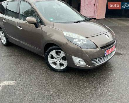 Рено Гранд Сценик, объемом двигателя 1.6 л и пробегом 180 тыс. км за 8200 $, фото 9 на Automoto.ua