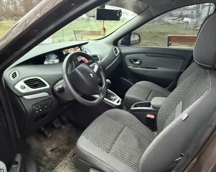 Рено Гранд Сценик, объемом двигателя 1.5 л и пробегом 180 тыс. км за 7350 $, фото 10 на Automoto.ua
