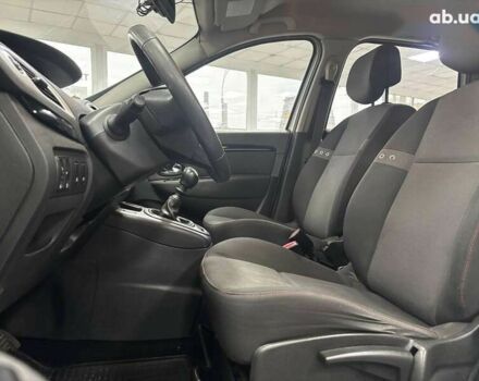 Рено Гранд Сценик, объемом двигателя 0 л и пробегом 281 тыс. км за 7690 $, фото 20 на Automoto.ua