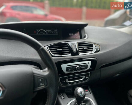 Рено Гранд Сценик, объемом двигателя 1.6 л и пробегом 181 тыс. км за 10500 $, фото 15 на Automoto.ua