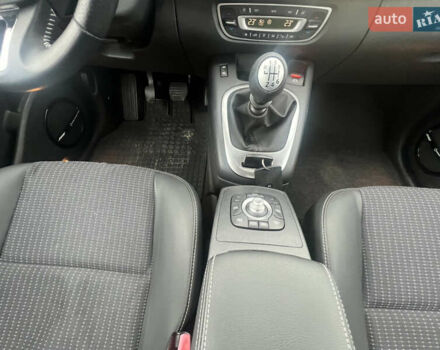 Рено Гранд Сценік, об'ємом двигуна 1.6 л та пробігом 224 тис. км за 9400 $, фото 17 на Automoto.ua