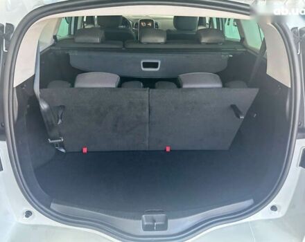 Рено Гранд Сценик, объемом двигателя 1.7 л и пробегом 196 тыс. км за 16450 $, фото 4 на Automoto.ua