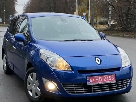 Рено Гранд Сценик, объемом двигателя 2 л и пробегом 200 тыс. км за 7999 $, фото 1 на Automoto.ua