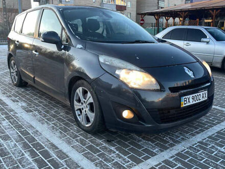 Рено Гранд Сценик, объемом двигателя 0 л и пробегом 247 тыс. км за 7500 $, фото 1 на Automoto.ua