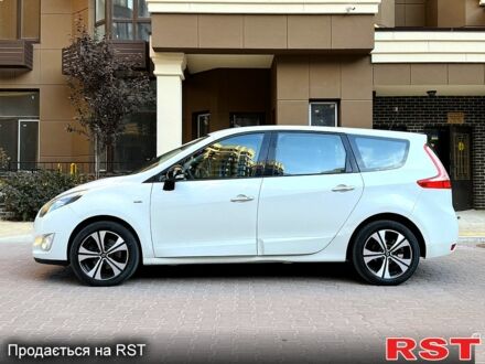 Рено Гранд Сценик 2011 в Киеве на Automoto.ua Рено Гранд Сценик, объемом двигателя 1.4 л и пробегом 150 тыс. км за 6400 $, фото 1 на Automoto.ua