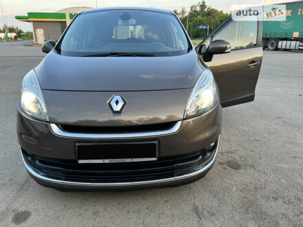 Рено Гранд Сценик 2012 в Ивано-Франковске на Automoto.ua Рено Гранд Сценик, объемом двигателя 1.5 л и пробегом 245 тыс. км за 8900 $, фото 1 на Automoto.ua