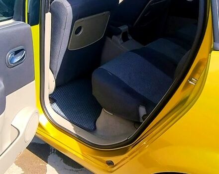 Желтый Рено Гранд Сценик, объемом двигателя 1.9 л и пробегом 226 тыс. км за 6000 $, фото 4 на Automoto.ua