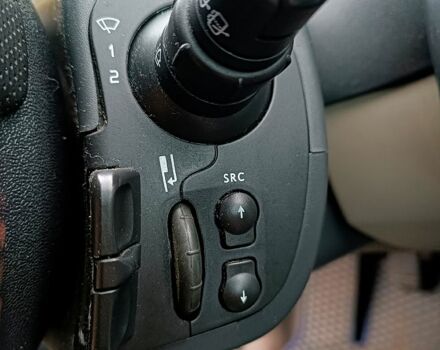 Желтый Рено Гранд Сценик, объемом двигателя 1.9 л и пробегом 226 тыс. км за 6000 $, фото 11 на Automoto.ua