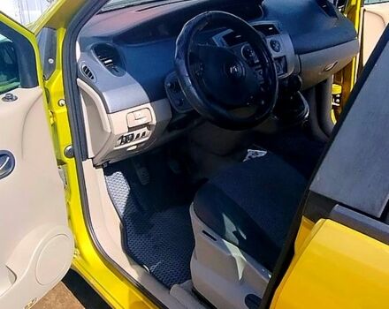 Желтый Рено Гранд Сценик, объемом двигателя 1.9 л и пробегом 226 тыс. км за 6000 $, фото 2 на Automoto.ua