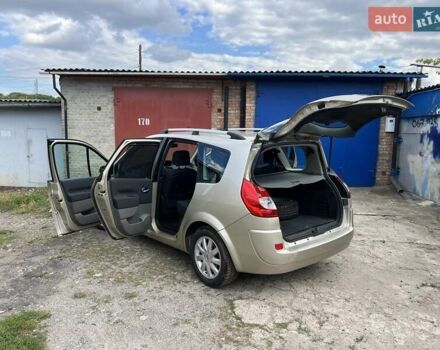 Желтый Рено Гранд Сценик, объемом двигателя 1.5 л и пробегом 208 тыс. км за 6300 $, фото 22 на Automoto.ua