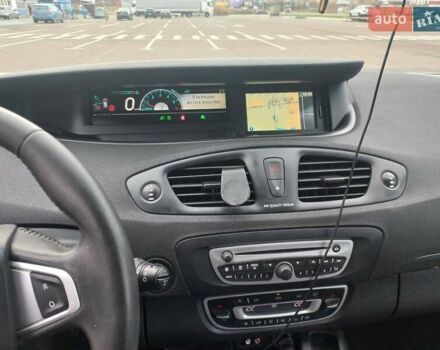 Жовтий Рено Гранд Сценік, об'ємом двигуна 1.6 л та пробігом 221 тис. км за 8650 $, фото 5 на Automoto.ua