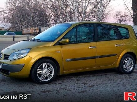 Рено Гранд Сценік 2004 у Измаиле на Automoto.ua Жовтий Рено Гранд Сценік, об'ємом двигуна 2 л та пробігом 261 тис. км за 4750 $, фото 1 на Automoto.ua