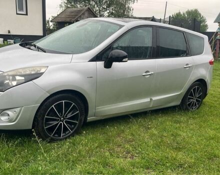 Серый Рено Гранд Сценик, объемом двигателя 1.5 л и пробегом 250 тыс. км за 8000 $, фото 1 на Automoto.ua