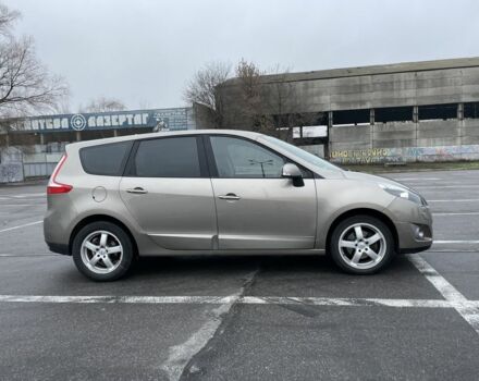 Сірий Рено Гранд Сценік, об'ємом двигуна 1.6 л та пробігом 273 тис. км за 8000 $, фото 2 на Automoto.ua