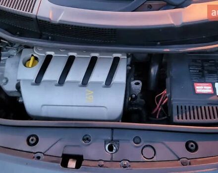 Серый Рено Гранд Сценик, объемом двигателя 2 л и пробегом 276 тыс. км за 5000 $, фото 2 на Automoto.ua