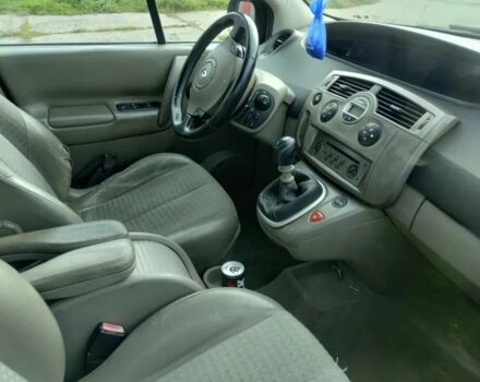 Сірий Рено Гранд Сценік, об'ємом двигуна 1.9 л та пробігом 158 тис. км за 1982 $, фото 4 на Automoto.ua