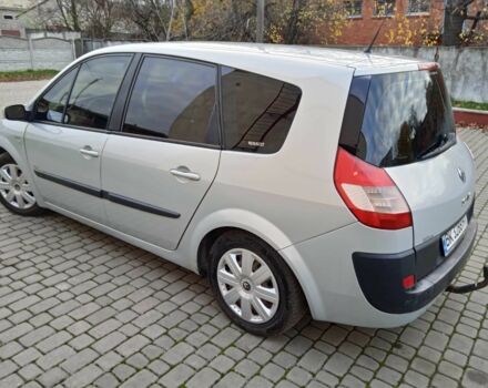 Серый Рено Гранд Сценик, объемом двигателя 1.6 л и пробегом 225 тыс. км за 4300 $, фото 10 на Automoto.ua