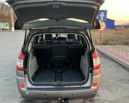 Рено Гранд Сценик 2004 в Теребовле на Automoto.ua Серый Рено Гранд Сценик, объемом двигателя 0 л и пробегом 300 тыс. км за 4600 $, фото 5 на Automoto.ua