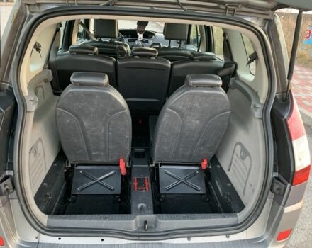 Рено Гранд Сценик 2004 в Теребовле на Automoto.ua Серый Рено Гранд Сценик, объемом двигателя 0 л и пробегом 300 тыс. км за 4600 $, фото 12 на Automoto.ua