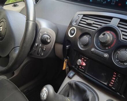 Серый Рено Гранд Сценик, объемом двигателя 1.6 л и пробегом 225 тыс. км за 4300 $, фото 15 на Automoto.ua