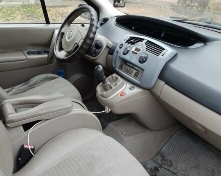 Серый Рено Гранд Сценик, объемом двигателя 1.9 л и пробегом 287 тыс. км за 4290 $, фото 8 на Automoto.ua