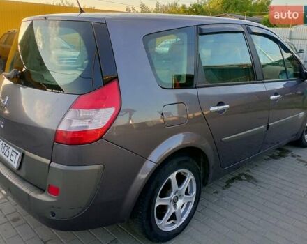 Серый Рено Гранд Сценик, объемом двигателя 1.6 л и пробегом 400 тыс. км за 4500 $, фото 8 на Automoto.ua