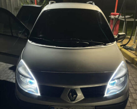 Сірий Рено Гранд Сценік, об'ємом двигуна 1.9 л та пробігом 297 тис. км за 6500 $, фото 36 на Automoto.ua