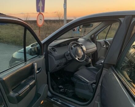 Рено Гранд Сценик 2004 в Теребовле на Automoto.ua Серый Рено Гранд Сценик, объемом двигателя 0 л и пробегом 300 тыс. км за 4600 $, фото 13 на Automoto.ua