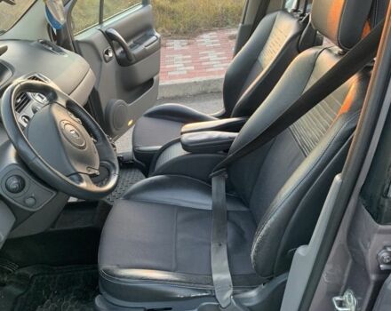 Рено Гранд Сценик 2004 в Теребовле на Automoto.ua Серый Рено Гранд Сценик, объемом двигателя 0 л и пробегом 300 тыс. км за 4600 $, фото 15 на Automoto.ua