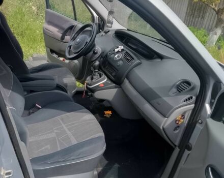 Серый Рено Гранд Сценик, объемом двигателя 1.9 л и пробегом 257 тыс. км за 4750 $, фото 7 на Automoto.ua