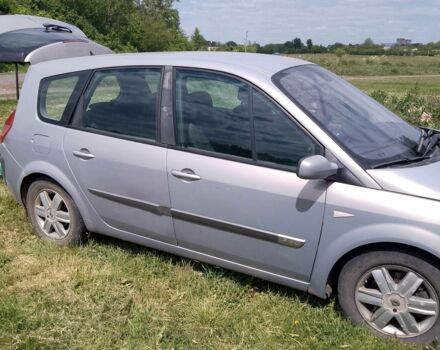 Серый Рено Гранд Сценик, объемом двигателя 1.9 л и пробегом 257 тыс. км за 4750 $, фото 2 на Automoto.ua