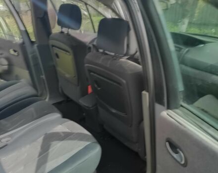 Серый Рено Гранд Сценик, объемом двигателя 1.9 л и пробегом 257 тыс. км за 4750 $, фото 8 на Automoto.ua