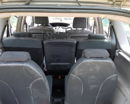 Серый Рено Гранд Сценик, объемом двигателя 1.9 л и пробегом 257 тыс. км за 4750 $, фото 10 на Automoto.ua