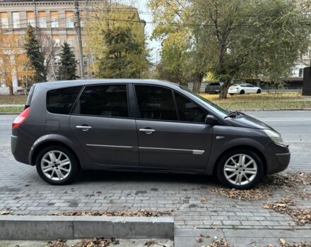 Серый Рено Гранд Сценик, объемом двигателя 1.6 л и пробегом 212 тыс. км за 4500 $, фото 1 на Automoto.ua