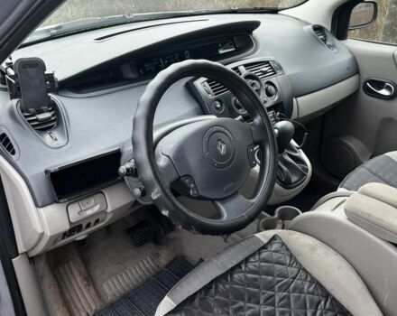 Серый Рено Гранд Сценик, объемом двигателя 2 л и пробегом 2 тыс. км за 2700 $, фото 5 на Automoto.ua