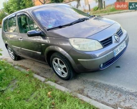 Серый Рено Гранд Сценик, объемом двигателя 1.6 л и пробегом 400 тыс. км за 4500 $, фото 10 на Automoto.ua