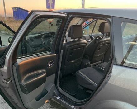 Рено Гранд Сценик 2004 в Теребовле на Automoto.ua Серый Рено Гранд Сценик, объемом двигателя 0 л и пробегом 300 тыс. км за 4600 $, фото 7 на Automoto.ua