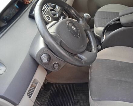 Серый Рено Гранд Сценик, объемом двигателя 1.6 л и пробегом 225 тыс. км за 4300 $, фото 14 на Automoto.ua