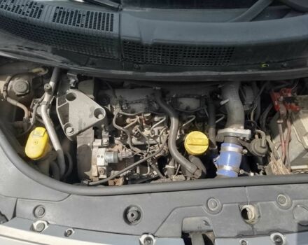 Серый Рено Гранд Сценик, объемом двигателя 1.9 л и пробегом 257 тыс. км за 4750 $, фото 1 на Automoto.ua