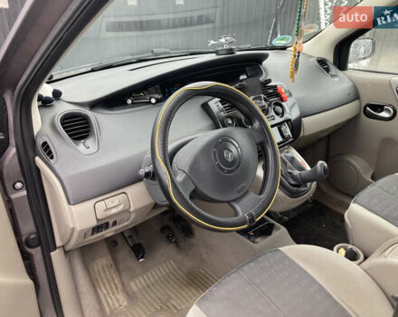 Серый Рено Гранд Сценик, объемом двигателя 1.6 л и пробегом 265 тыс. км за 5199 $, фото 3 на Automoto.ua