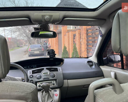 Серый Рено Гранд Сценик, объемом двигателя 2 л и пробегом 276 тыс. км за 5000 $, фото 9 на Automoto.ua