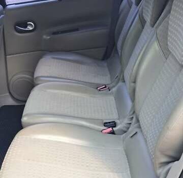 Сірий Рено Гранд Сценік, об'ємом двигуна 1.9 л та пробігом 392 тис. км за 4650 $, фото 16 на Automoto.ua